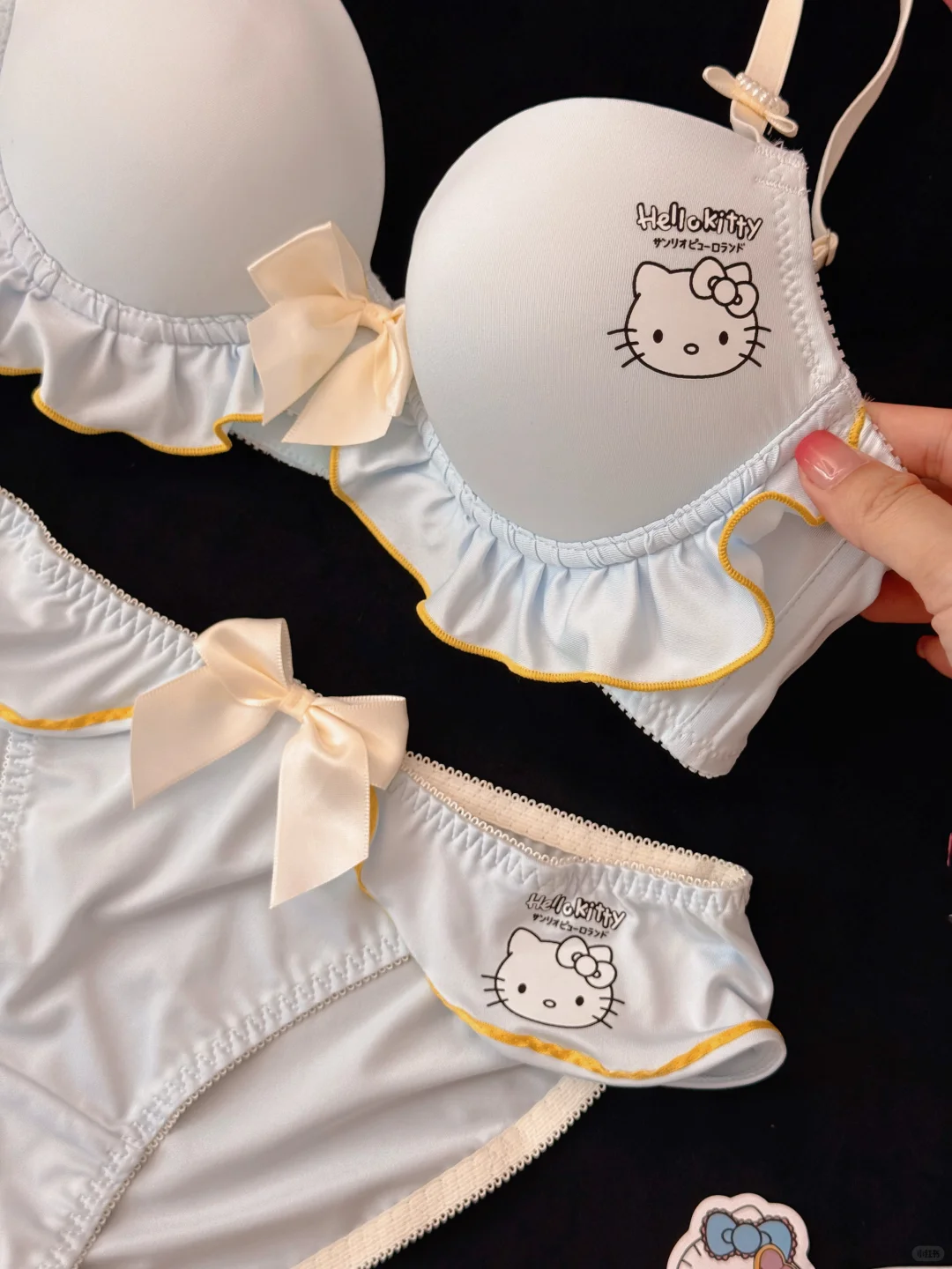 Hello Kitty Bra Panties Lingerie Set