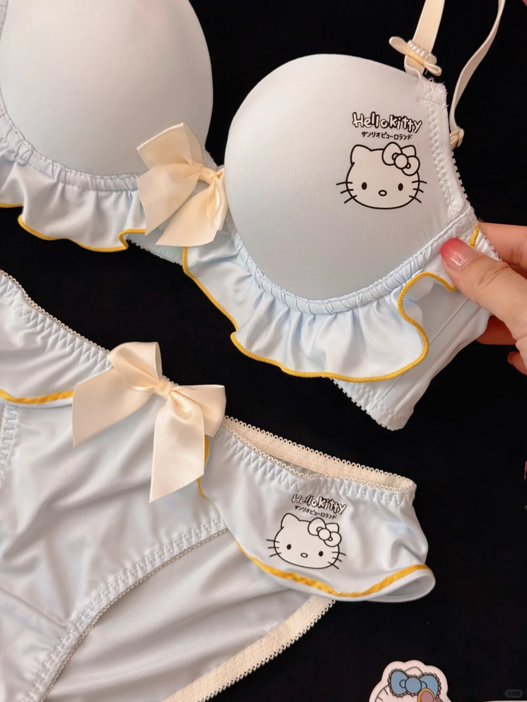 Hello Kitty Bra Panties Lingerie Set