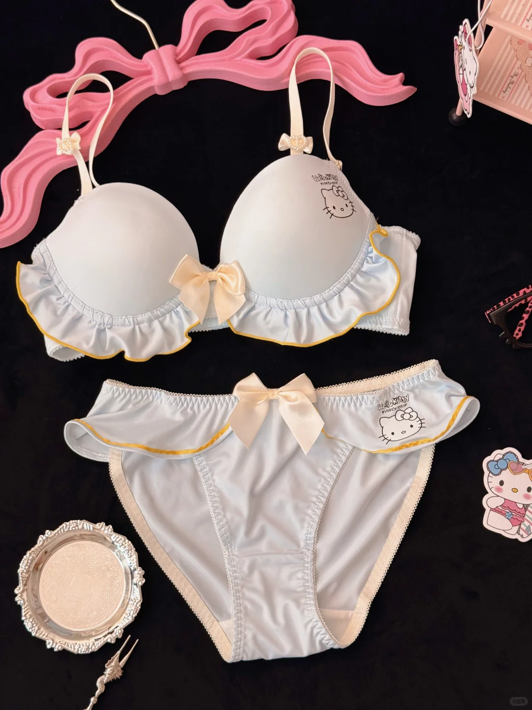 Hello Kitty Bra Panties Lingerie Set
