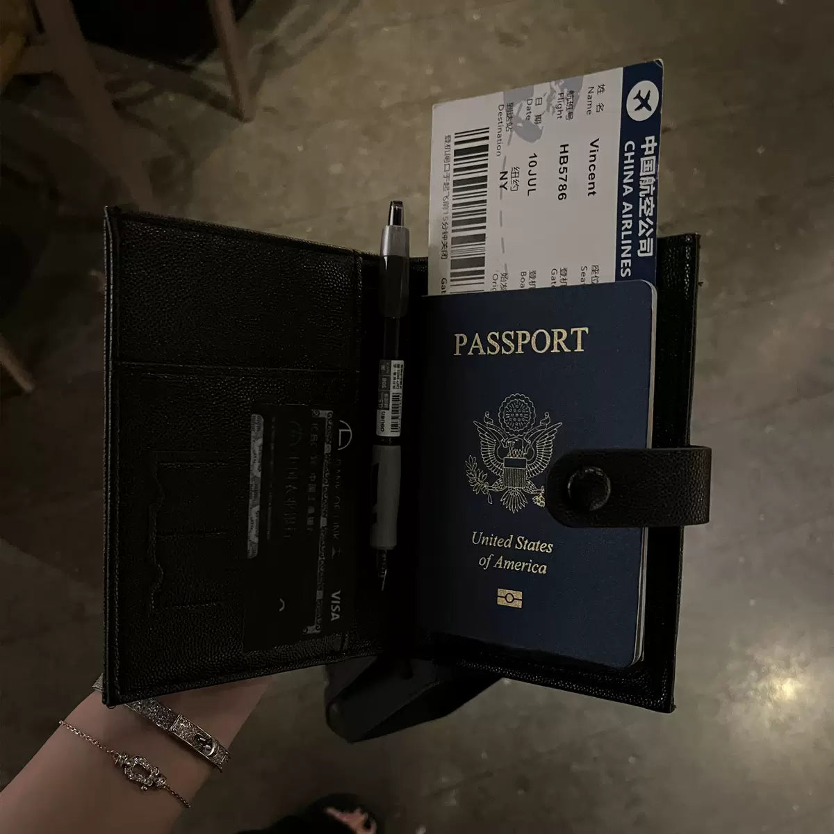 Kitty passport cover