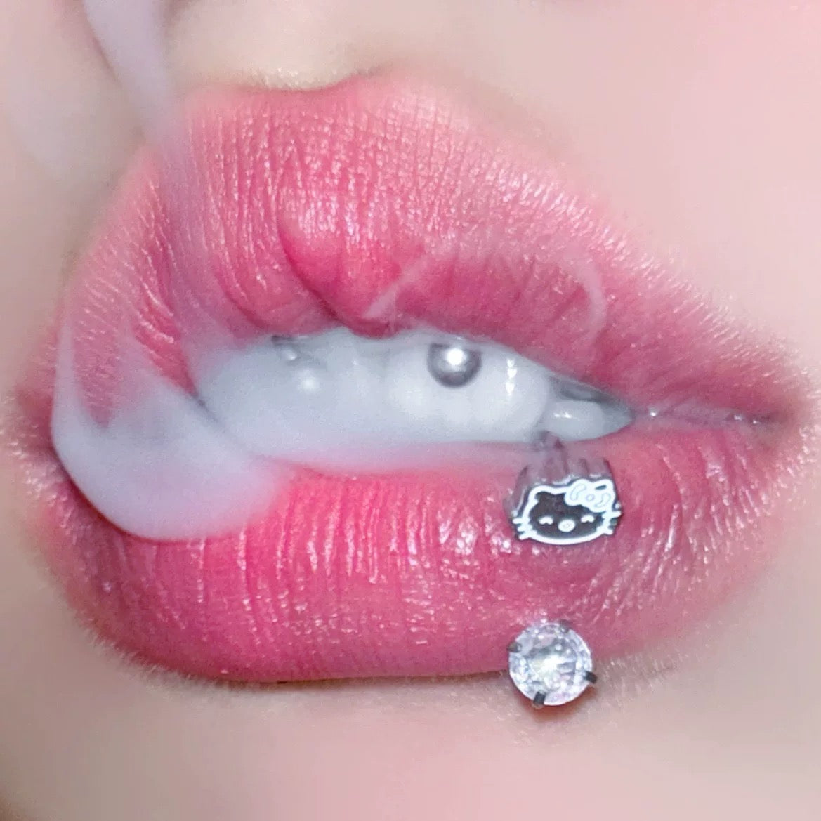 Kitty lip piercing