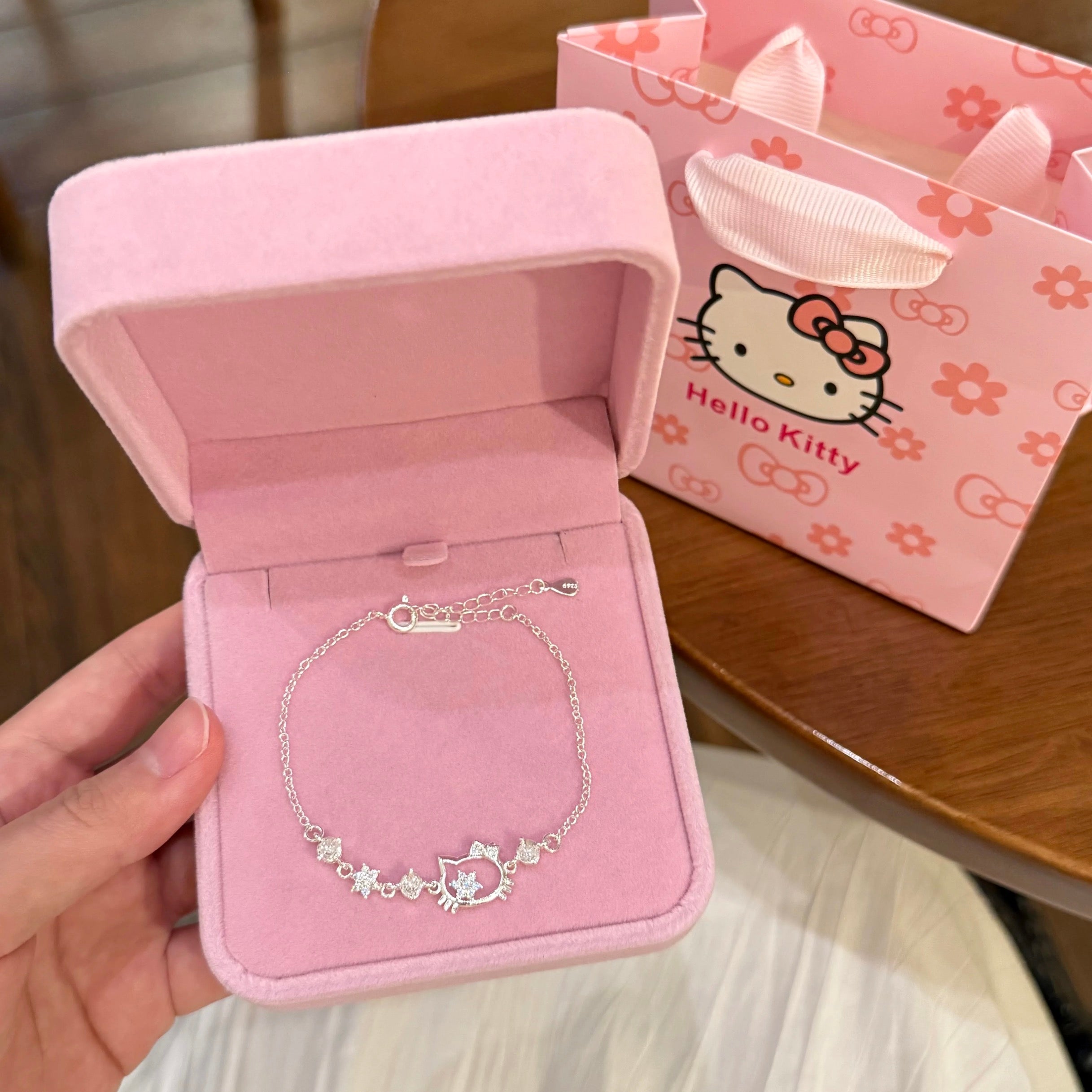 Hellokitty spangled silver Bracelet